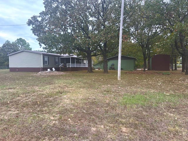 The house seen from the yard